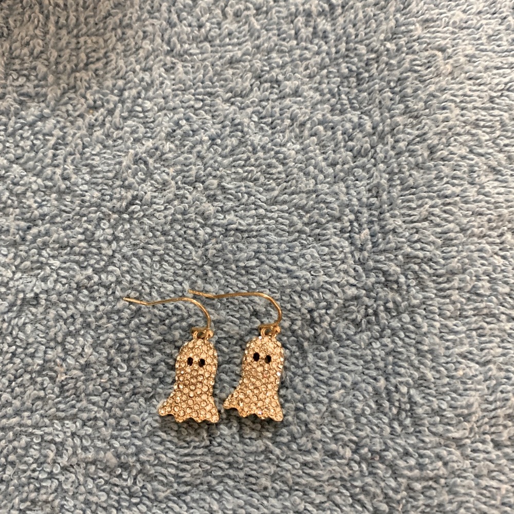 Sparkly ghost wire earrings in silver. Cute!